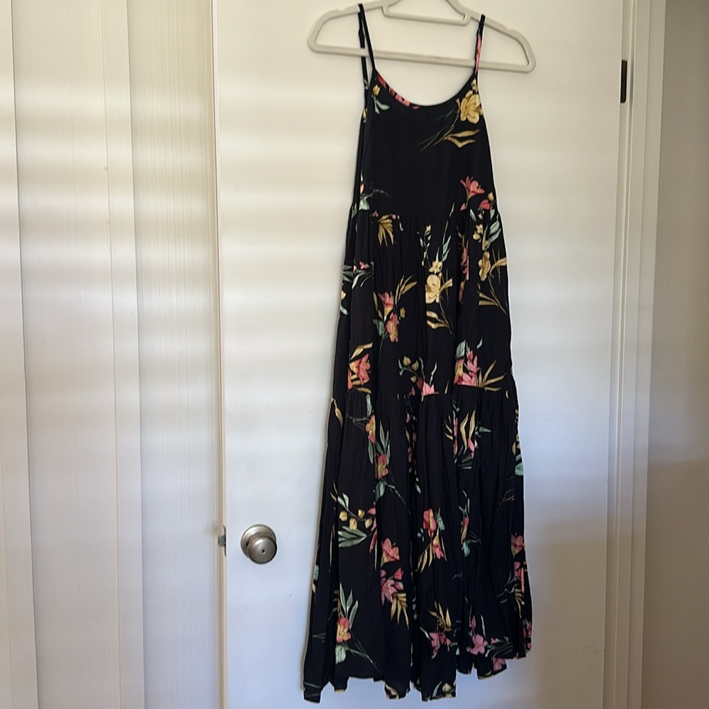 XIX PALMS Kaanapali Tiered Maxi Dress